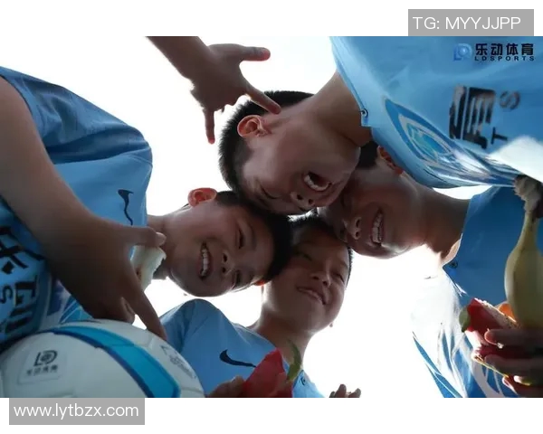 乐动体育足球少儿培训助力孩子成长与快乐体验的完美结合